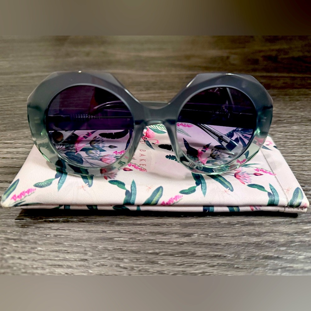 Ted Baker Great Condition London Geometric Green Oversized Sunglasses Woman’s OS